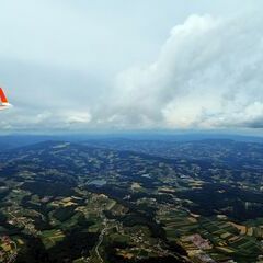 Flugwegposition um 11:48:59: Aufgenommen in der Nähe von Oberrettenbach, Österreich in 1740 Meter